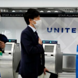 'How Many Employees Were Fired?' Blackburn Grills United Airlines CEO On Mask Mandate