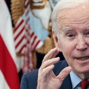 Biden outlines newest steps in fight against Omicron