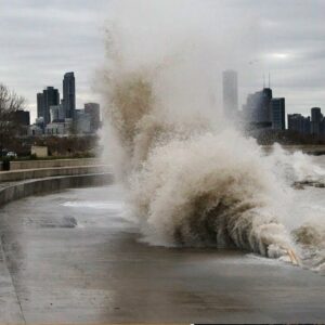 'No Time For Delay': Chicago Democrat Calls For Action To Protect Lake Michigan From Erosion