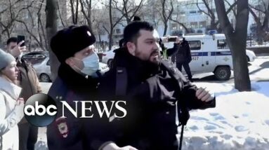 Putin cracks down on Russian protesters