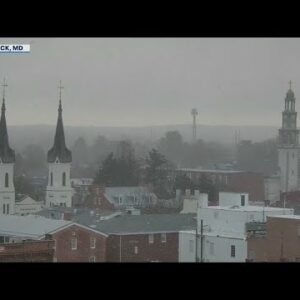Snow flurries fall in Frederick Monday