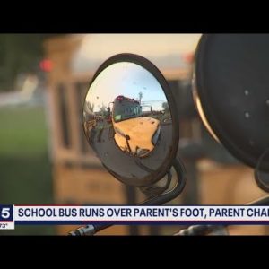 Dumfries school bus driver runs over parent's foot; Parent charged | FOX 5 DC