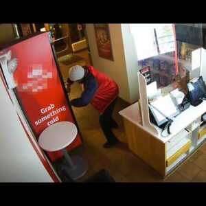 Man caught on camera breaking into DC Smoothie King and stealing drinks, police say